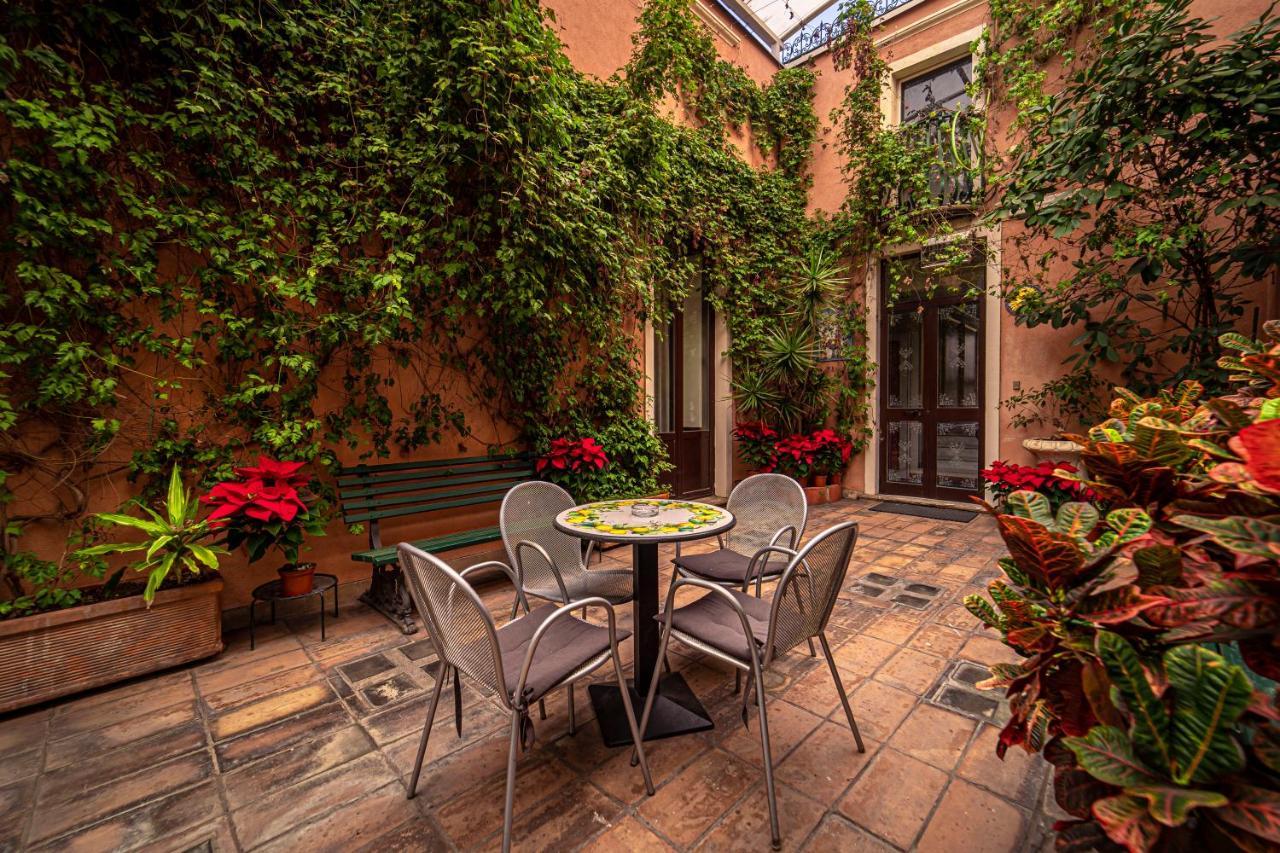 Hotel Romeo CTA