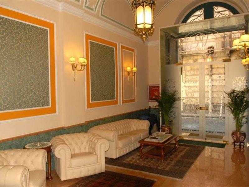 Hotel Romeo 3*